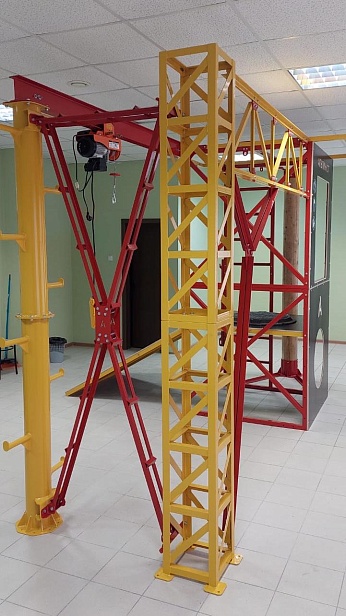 г.Котельниково. Компания "Еврохим-Волгакалий" использует полигон «Альпинист» для обучения на высоте г.Котельниково. Компания "Еврохим-Волгакалий" использует полигон «Альпинист» для обучения на высоте